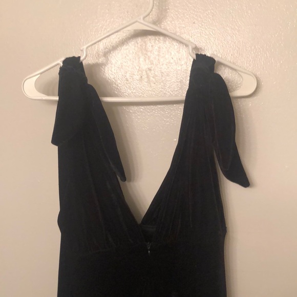 Black velvet dress - Picture 2 of 2